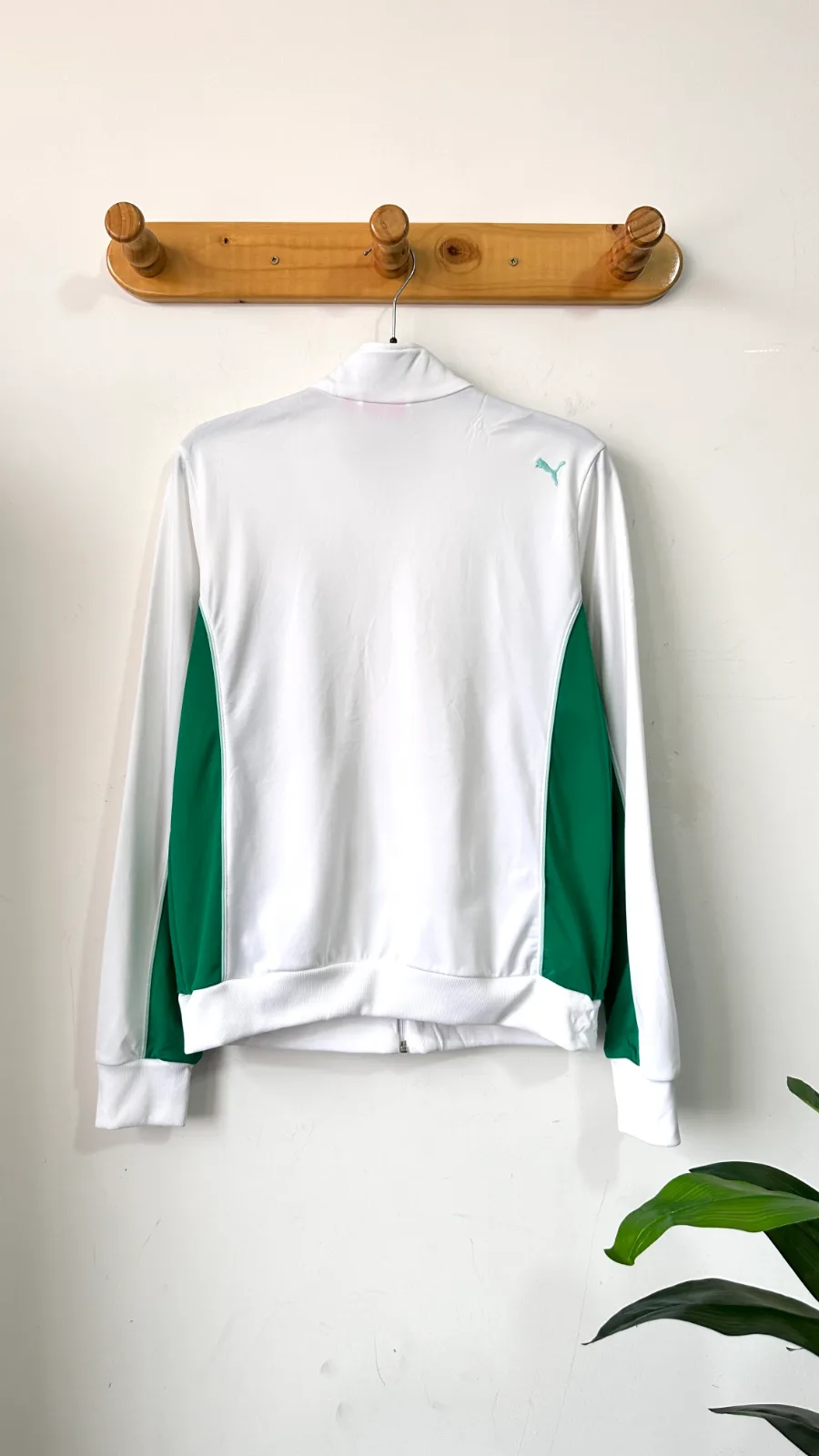 Casaca Deportiva Puma, detalle 4